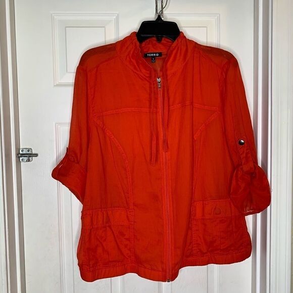 Torrid Cropped Anorak Jacket in Sunset Red Size 1X - Picture 2 of 13